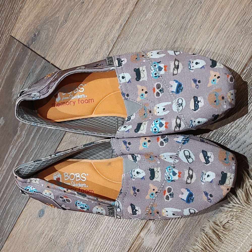 Bobs Shoes Sz 8 Dog Prints